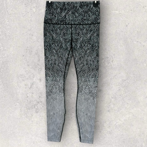 Lululemon Wunder Under Pant - Picture 2 of 12